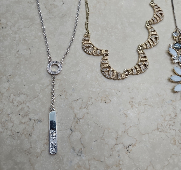 Elegant Gold and Silver Necklace Set - Picture 2 of 5